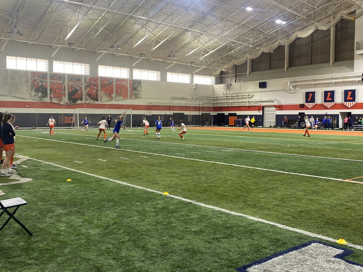 J_Freeman99's tweet photo. And we are off! First competition of the spring for @IlliniSoccer. 7v7 tournament in our world class indoor facility! 

First games of the day:
Orange vs Illinois State 
Blue vs Drake 

#Illini https://t.co/Ea7oCAjiWY