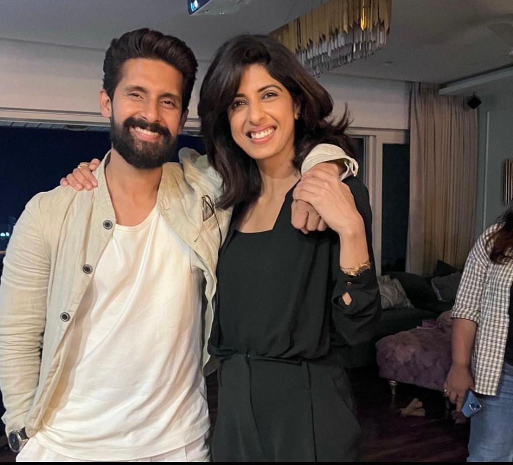 Himanshaswal's tweet photo. The entire cast of Saas Bina Sasural reunited and was seen having an amazing time together, the reunion happened at actor Ravie Dubey’s place hosted by him specially.
#saasbinasasural #reunion #castcrew #raviedubey #actor
@ravidubey2312 https://t.co/ldEBJIOvHe