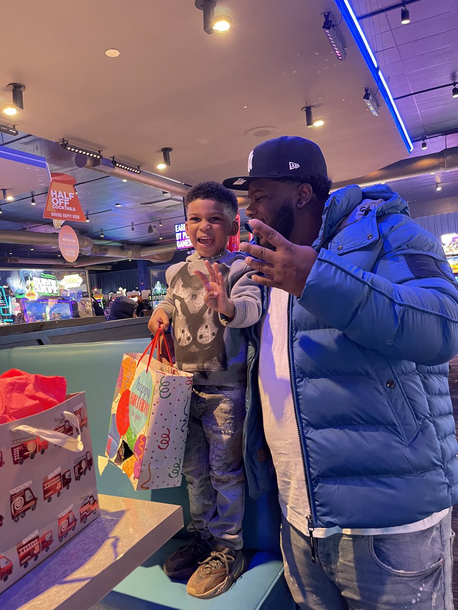 Taynextlevel's tweet photo. Baby boy 4🎈🎁🖤😎 https://t.co/hOt6dlC0SP