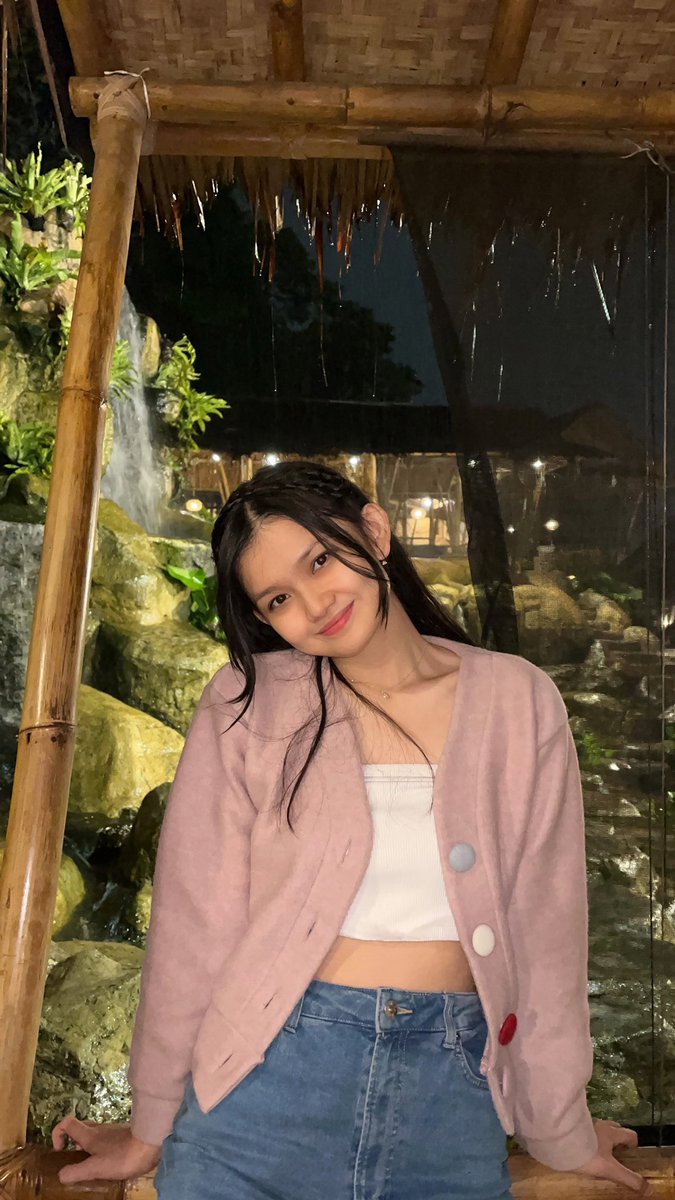 Indah Cahya tweet media