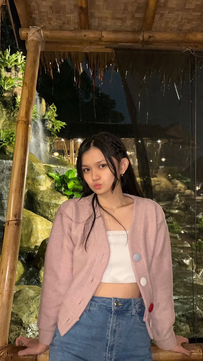 Indah Cahya tweet media