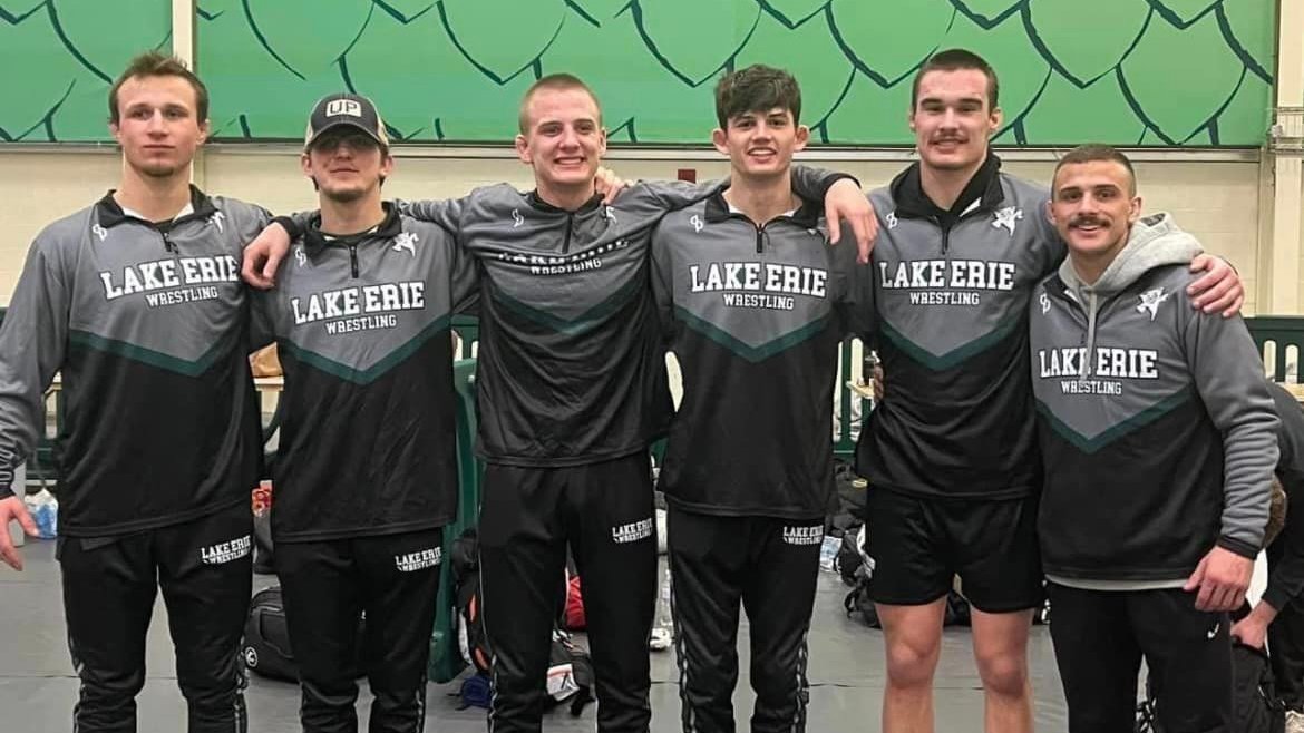 SIX!!

The Storm showed up at regionals this weekend and will now send a school record SIX student-athletes to the NCAA Championships on March 10-11 in Cedar Rapids!

#RageOn! 🌩