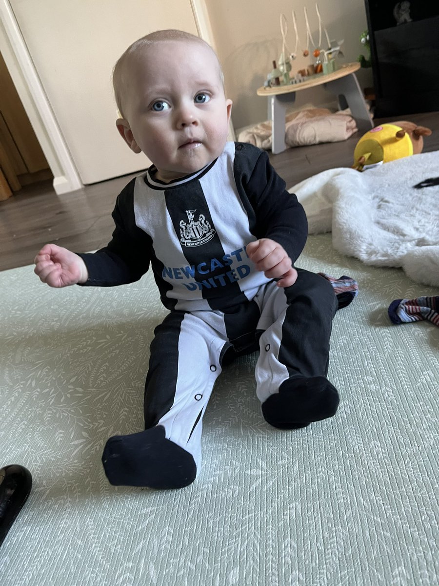 SarahShirley4's tweet photo. Little man all ready for the game later! @NUFC @Joey_doubleu #NewcastleUnited #football https://t.co/tHYsQ2X2Ym