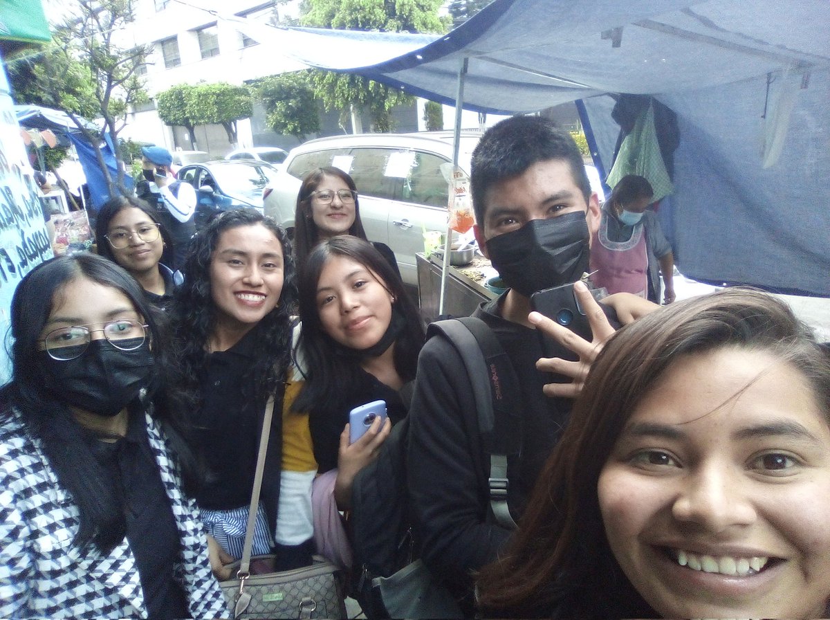 AlineM77G's tweet photo. Terminando de comer con los #UNIFERaptors, y esperando el resumen de #JesúsEnUNIFE por @UnifeMx https://t.co/h2n1JwOC7Z