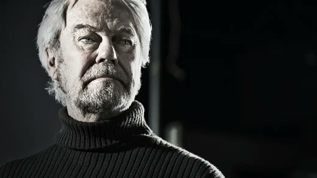 Gordon Pinsent Cen. tweet media