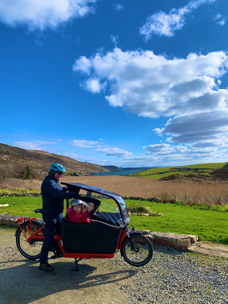 A great day to test drive the Trek Fetch +4 on the Sky Road in Connemara on the Wild Atlantic Way. Happy Days 😊⭐️⭐️⭐️⭐️⭐️ #trekbikes #gobybike #connemara #WildAtlanticWay #cargobikes #cyclingconnemara