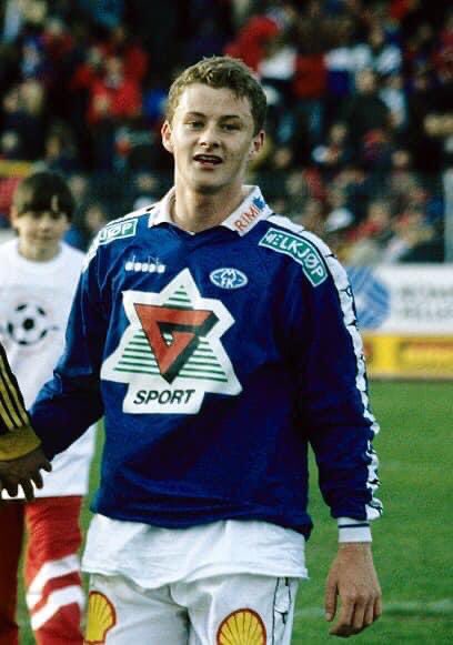 johnnyhusby's tweet photo. Gratulere med 50 års dagen OGS 🥂#olegunnarsolskjær https://t.co/AOqCl0lM42