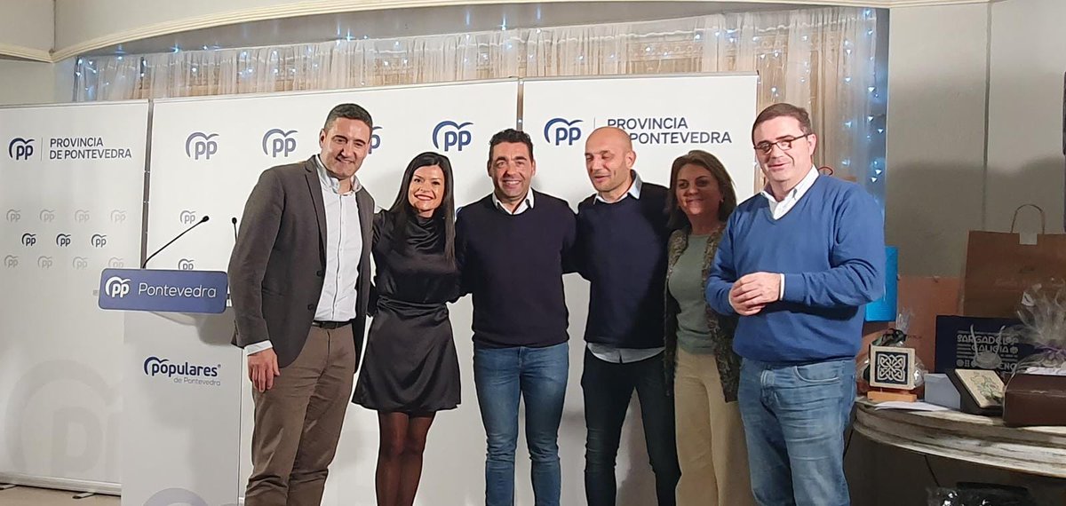 LuisLopezLugues's tweet photo. 🔵 Onte á noite asistimos á Cea de Entroido do @ppdoporrino con 500 asistentes e o alcalde, Alejandro Lorenzo, que confirmouse como o noso candidato, como non podía ser doutro xeito, para as eleccións municipais do 28 de maio. https://t.co/7NSaLLAtat