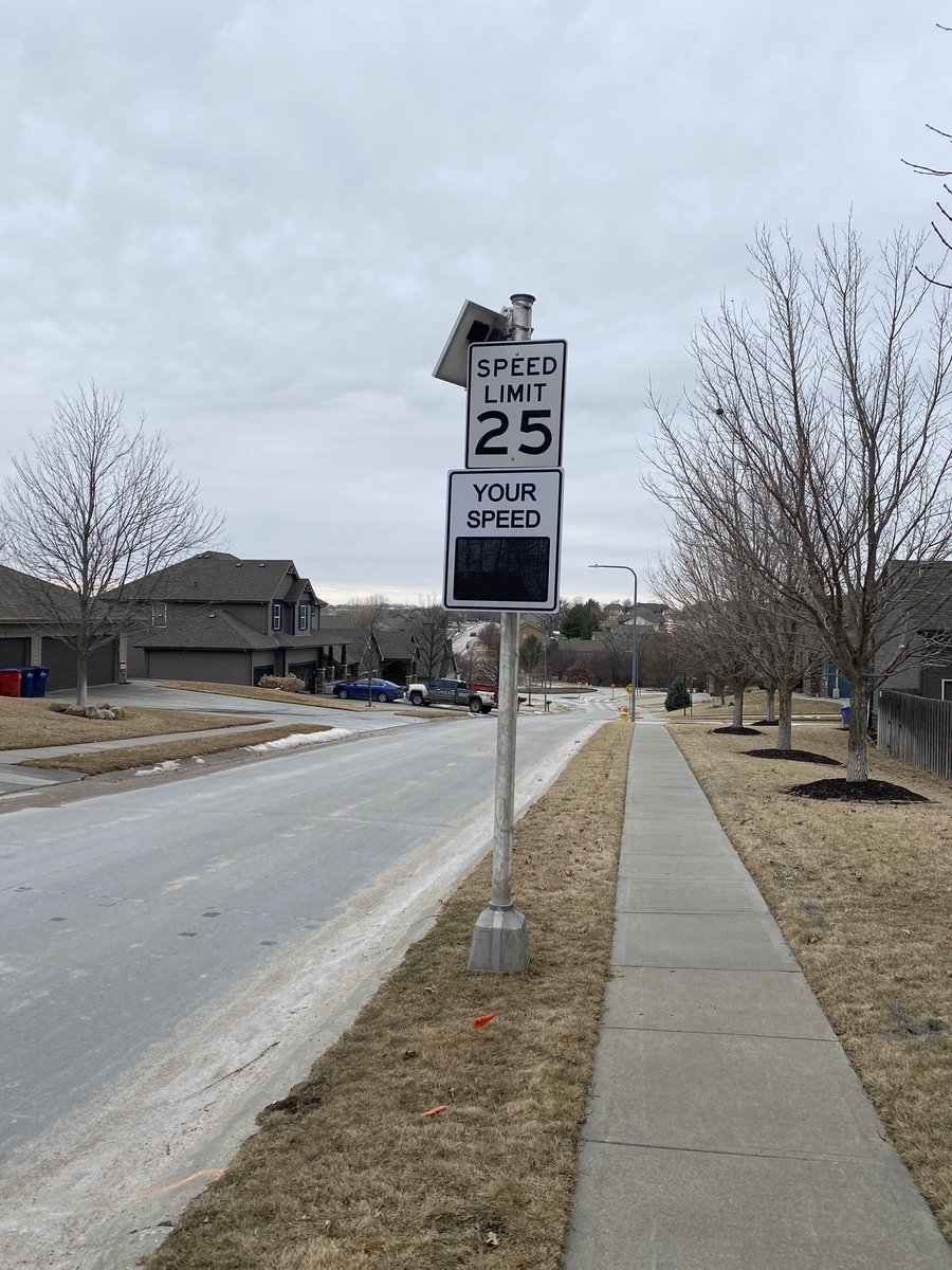 mhadden32's tweet photo. Was hoping to get on the @HuskyStrength speed school leaderboard today. What gives @CoachAshby2? My ten minute mile pace too fast to register? https://t.co/DdhxsEq76u