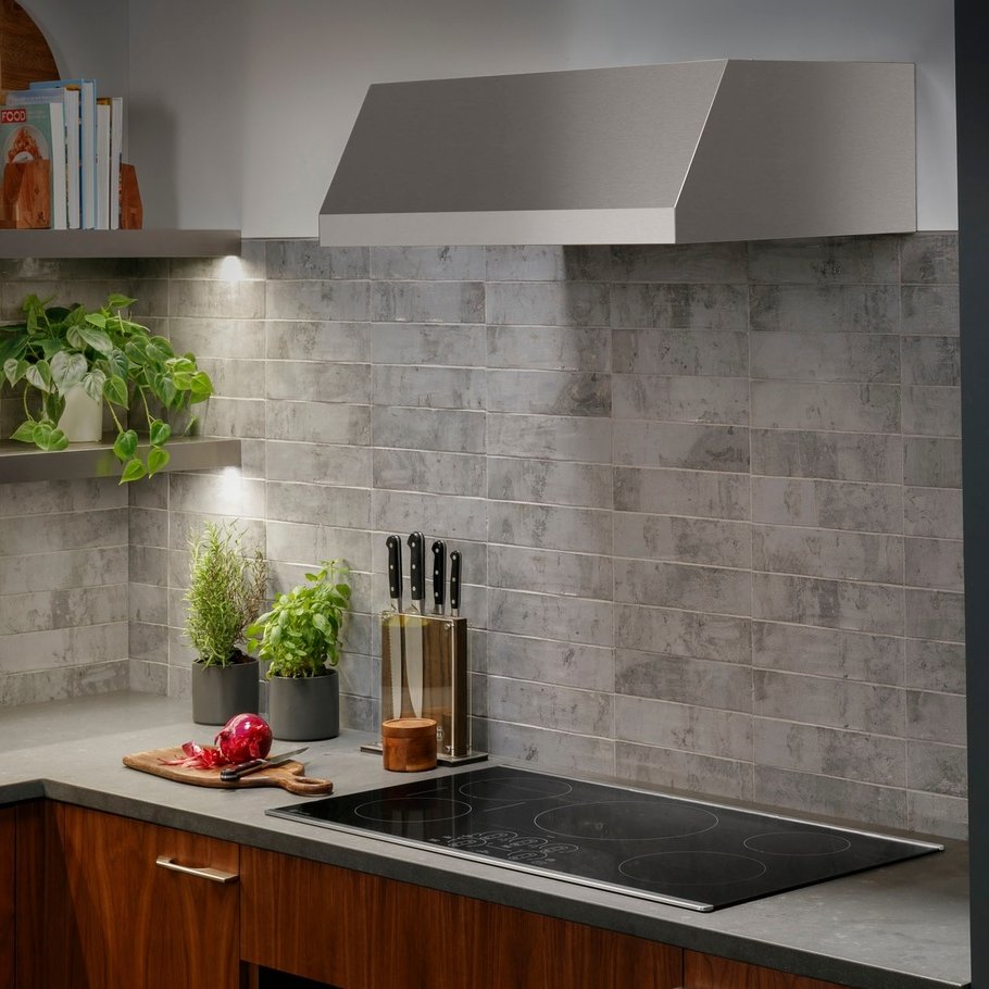 KBIS's tweet photo. Congrats to the @GE_Appliances team for taking home Best of KBIS β Connected Home Technology Silver for the new Built-In Touch Control Induction Cooktop!
Get the full list of winners here: https://t.co/TzJlgchRLA
Sponsored by @luxemagazine
#KBIS2023 #KBISNextStage #BestofKBIS https://t.co/Q409Nejv05