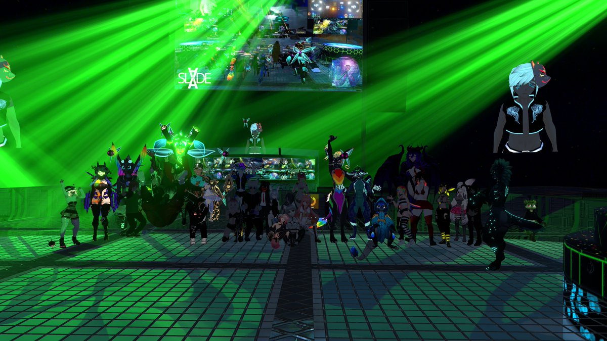 draufleger's tweet image. Well today is the day &amp;lt;3 I am older now and had a great big weekend and a great birthdayparty at the anniversary of @VirtualClub_DR  thx for two beautiful nights