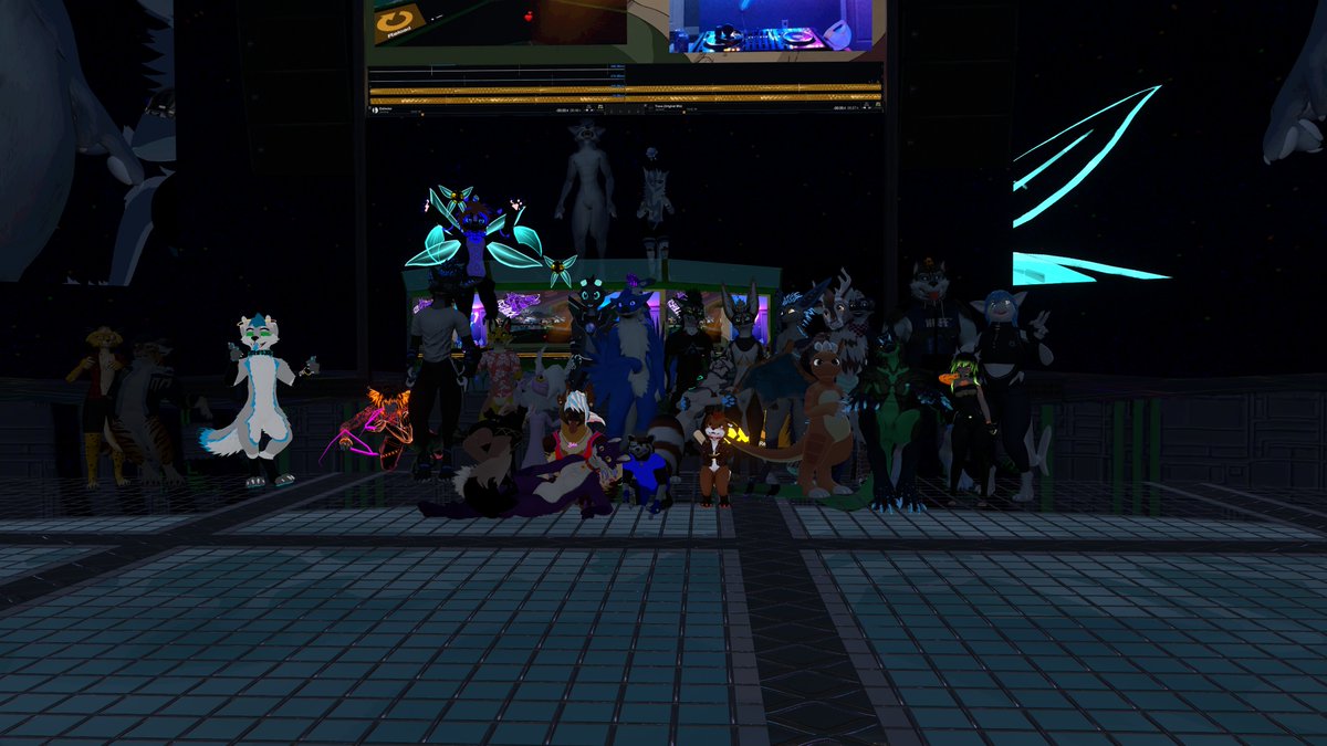 draufleger's tweet image. Well today is the day &amp;lt;3 I am older now and had a great big weekend and a great birthdayparty at the anniversary of @VirtualClub_DR  thx for two beautiful nights