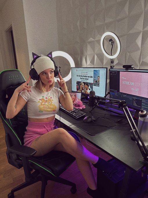 Jetzt live !!! #twitch   https://t.co/Yd9YycKJto https://t.co/kKqn8ORLWS<a href="/tag/twitch"class="tags">#twitch</a>