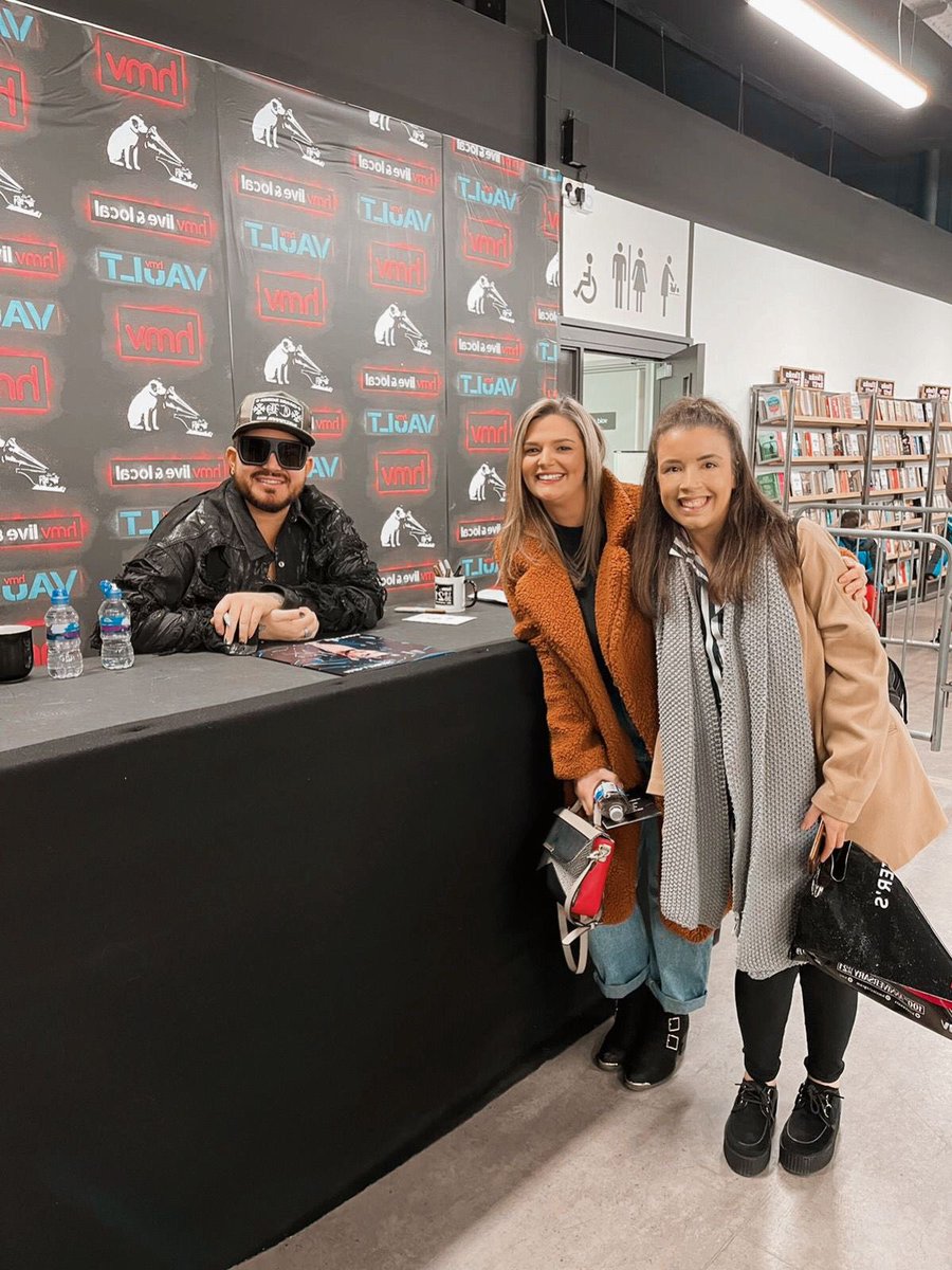 RobynG_24's tweet photo. It’s been a while…
@MrP0nyTail @adamlambert #HighDrama https://t.co/4cYWwnnG5I