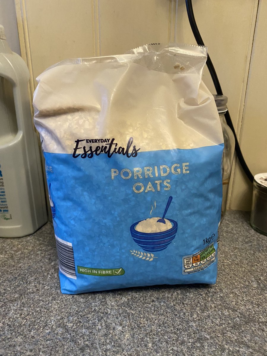 kazzannesturmey's tweet image. @AldiUK I’m disappointed to see that your essentials porridge oats have gone from paper packaging to plastic. Please can you explain? #ClimateAction #plasticfree #backwardsstep