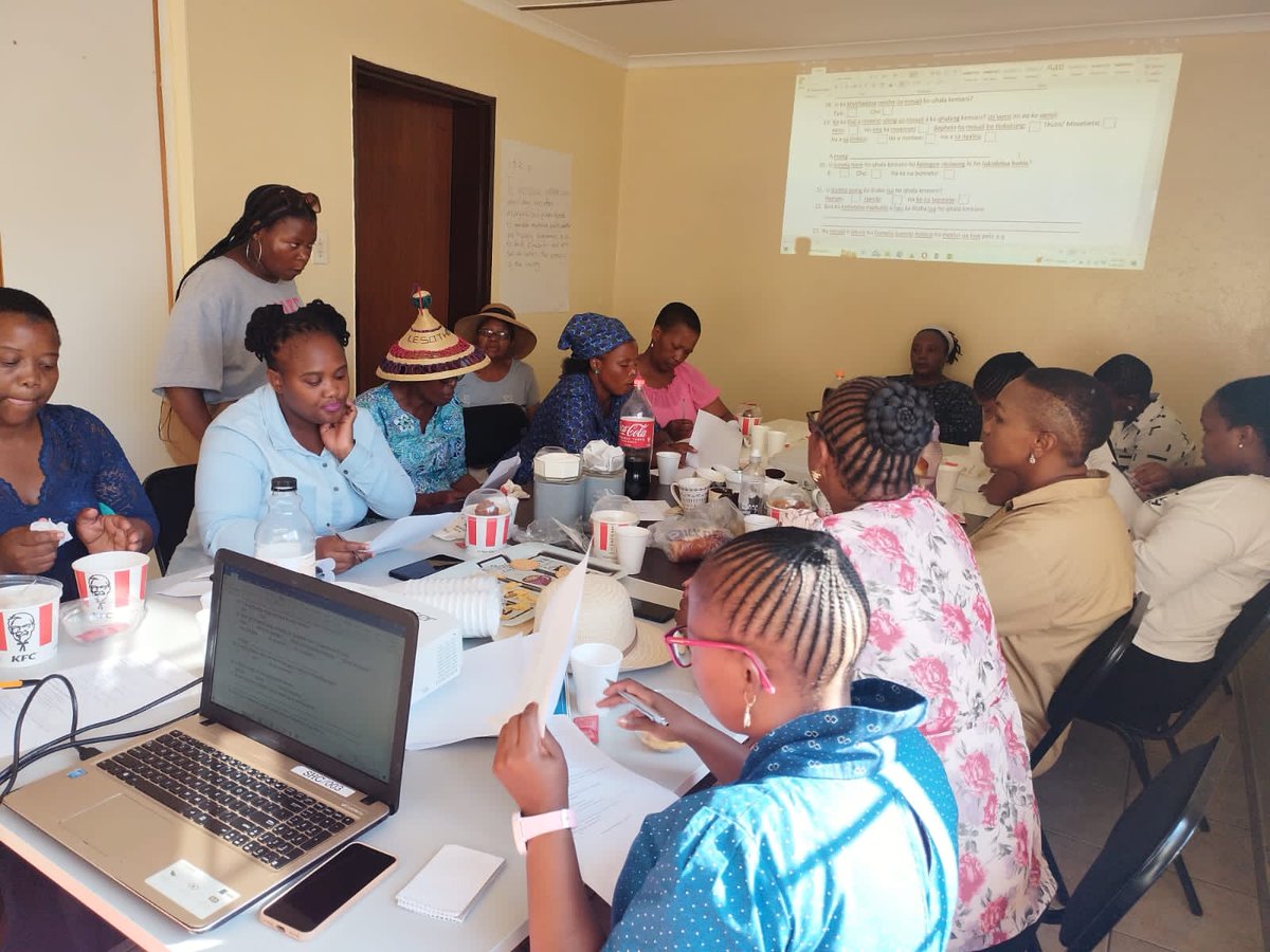 she_hive's tweet photo. A BIG Thank you to all the members that made it to today's circle where we also tested 2 tools that WE will be using for #VCFSA &amp; #PEPFARCLM 😉
#groupPSS 
@GLLesotho
#VAWG
#mphahlolle 
#myreasonsaremyreasonsandthatsenough 
#UnmutingandAmplifyingEchoesAGYW https://t.co/7tfdrjoEBX