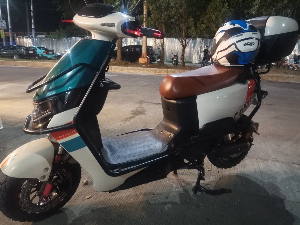 dindoflora's tweet photo. E-scooter na! https://t.co/SbD6cm47X7
