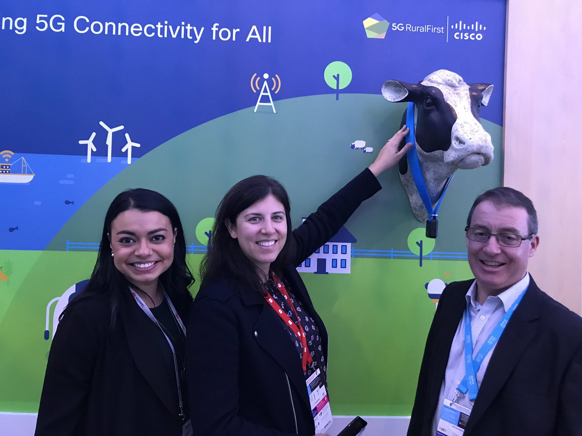 StephenS_Net0's tweet image. This was the project where we took, Daisy, our #5G Connected Cow to #MWC2019 - and many attendees came along to take a selfie with Daisy!😀 Will #MWC2023 #MWC23 l have anything to top @ciscosp360’s Daisy?! 😀