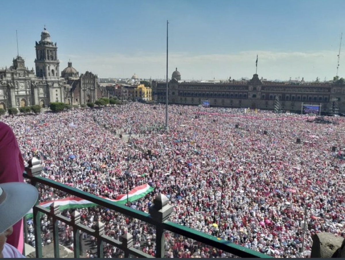 ClouthierManuel's tweet photo. Que irá  decir el viejo mentiroso de esta manifestación en contra de su pendejada de plan B para destruir la democracia ? https://t.co/POflAF84CV