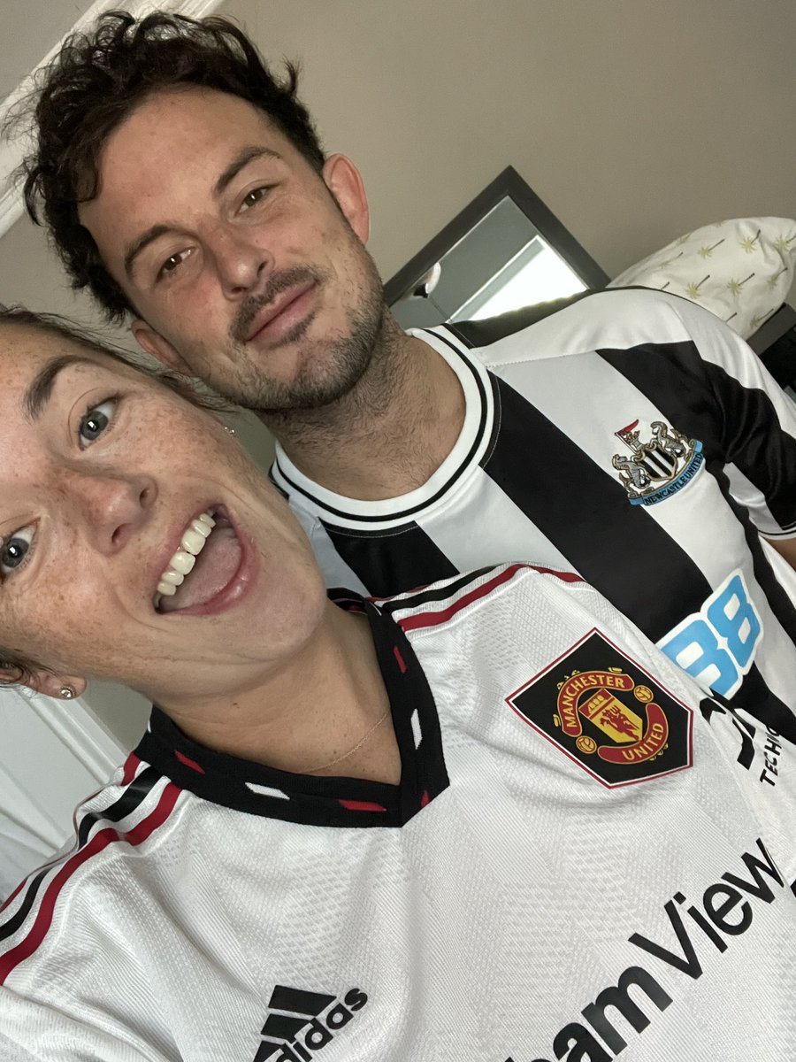 AimeeCKing's tweet photo. Let the game begin 🤪 #CarabaoCup https://t.co/HeArjD3q5O