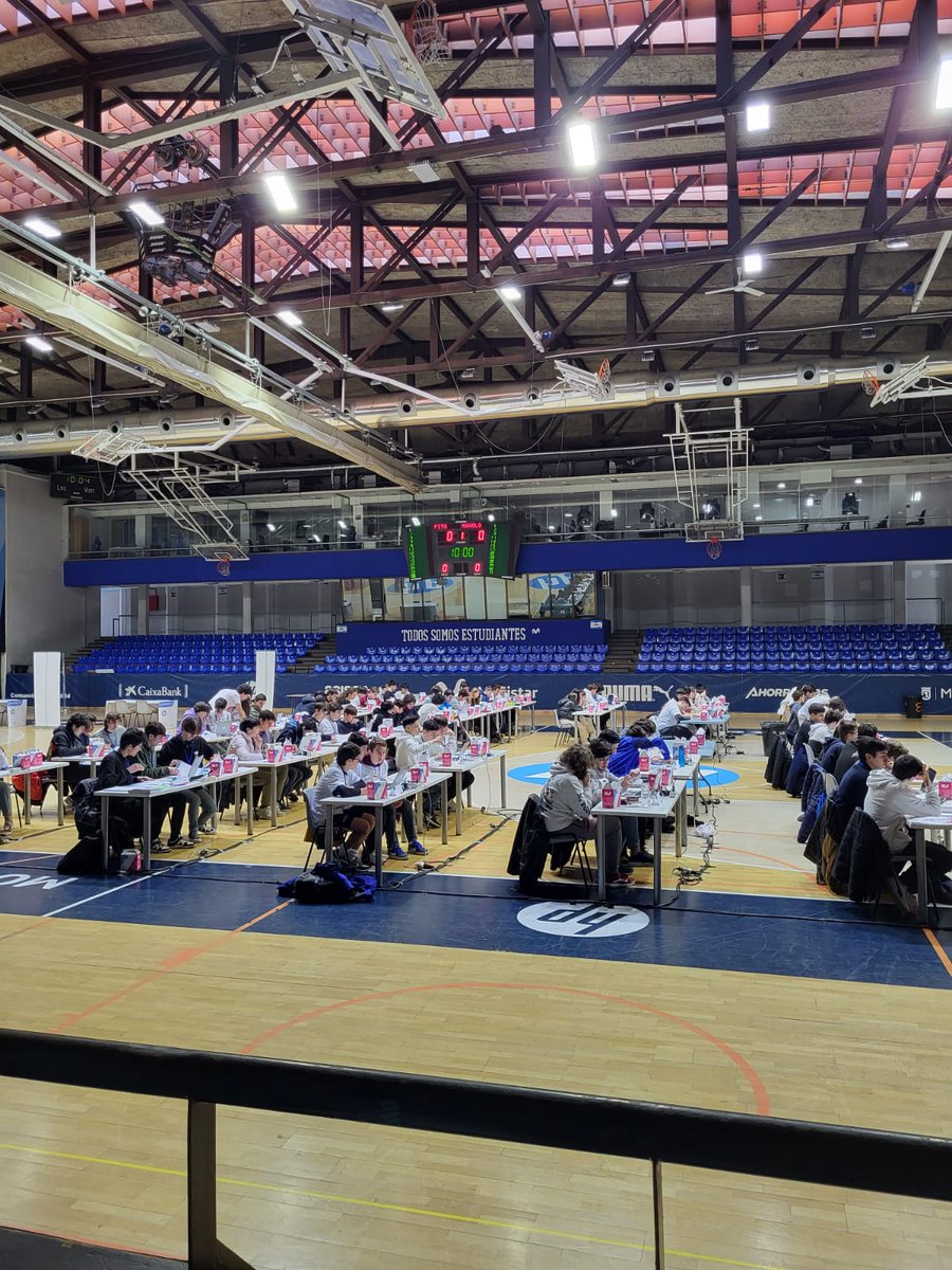 Más actividad del fin de semana. Ayer un grupo de 2°#ILSA_Bachillerato se apuntó al reto del <a href="/HPEspana/">hpespana</a> #CodeWars en Madrid. 3 horas compitiendo en programación con gran ambiente. Sin duda una gran experiencia.
#JuntosMejor #SomosLaSalle