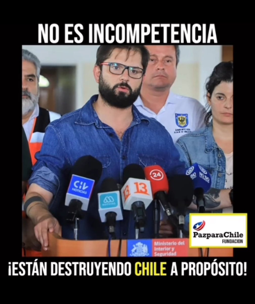 CarlosS20406738's tweet photo. #DestitucionABoric 
#AcusacionConstitucionalABoric 
#GobiernoDeInutiles https://t.co/7t7C7xQPko