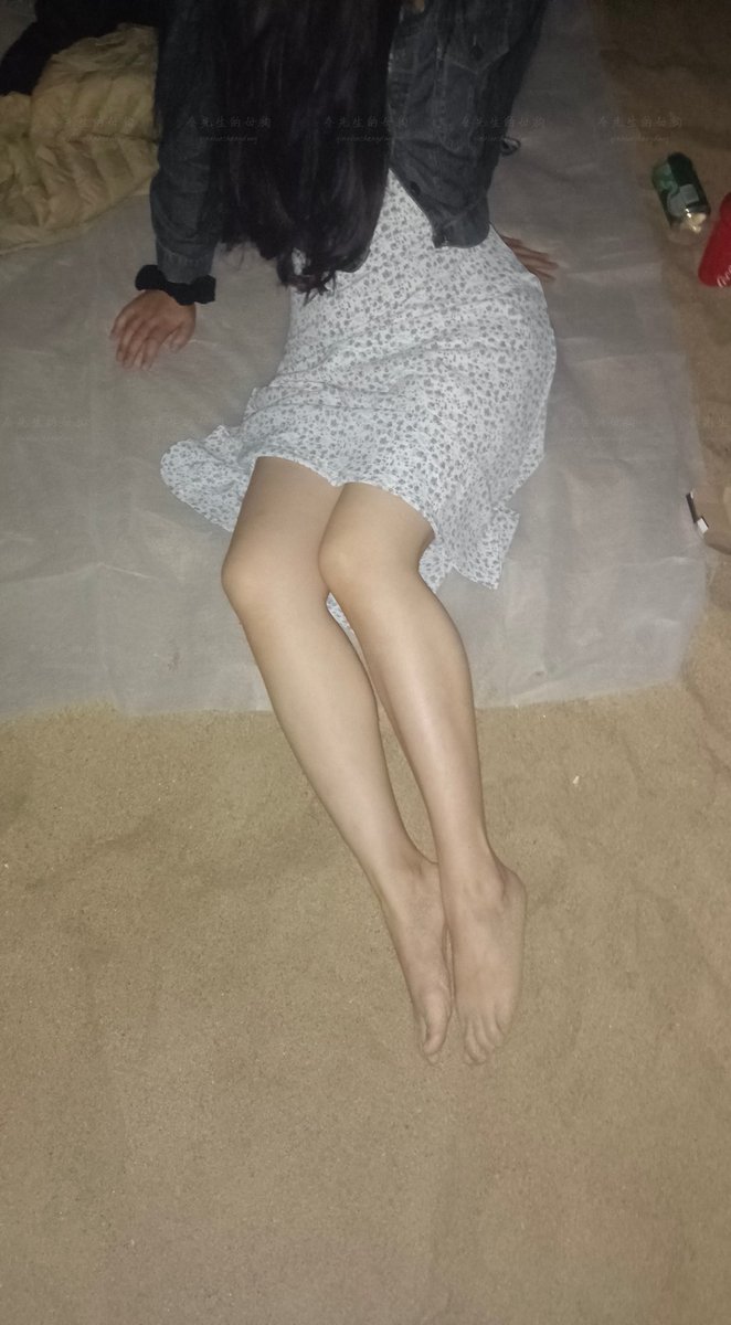 qxsdmg00's tweet photo. 有人相爱
有人夜里看海
我们在海边做爱
——记2023年正月初一夜 https://t.co/klqSYcbKL5
