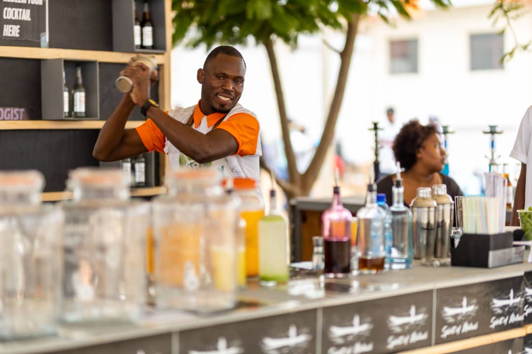 MalawiSpirits's tweet image. Which one is your favorite?

1. Gin
2. Vodka 
3. Brandy

Join us @ Grand Business Park tonight 

#sameSpirit #SpiritsOfMalawi