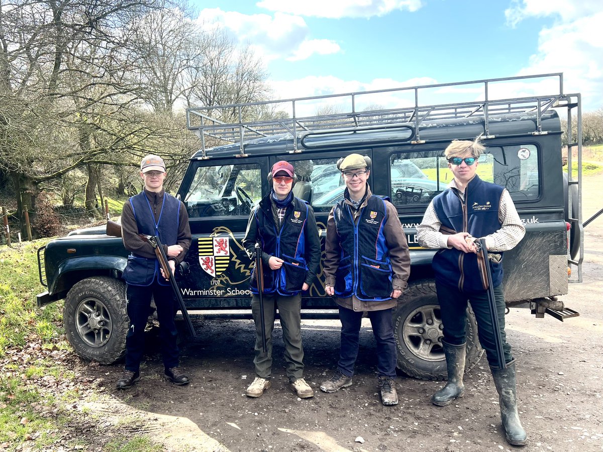 SchOutdoor's tweet photo. A good day clay shooting with our new guns https://t.co/TOUvl2wYEj