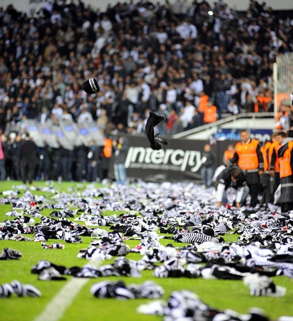 cArsi_1982's tweet photo. Halkın Takımı Beşiktaş

2011 / 2023 https://t.co/Tlnr3nW7wp
