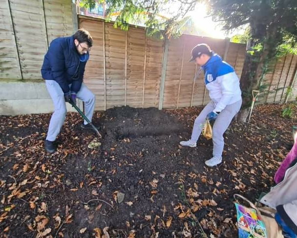 Make the park your own! This transformative News Letter lets you know about all the energy going into the exciting projects and how you can contribute to #ParkLife All welcome

mailchi.mp/446e4cccfdfe/b…