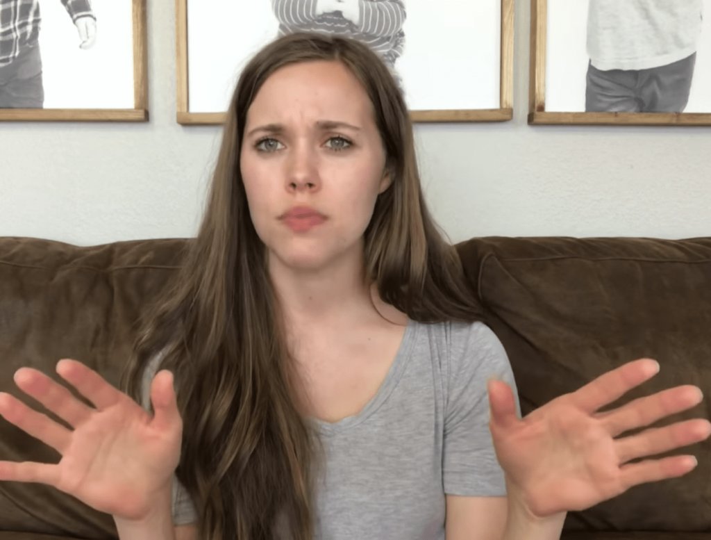 ChudsOfTikTok's tweet photo. Just want to point out Jessa Duggar got what is considered an illegal abortion in Arkansas, as it was not too save the mother's life. It appears she may have not done the 72 hour waiting &amp; counselling period as well.
Remember abortion will always be "legal" for the wealthy. https://t.co/DECp1tXArX