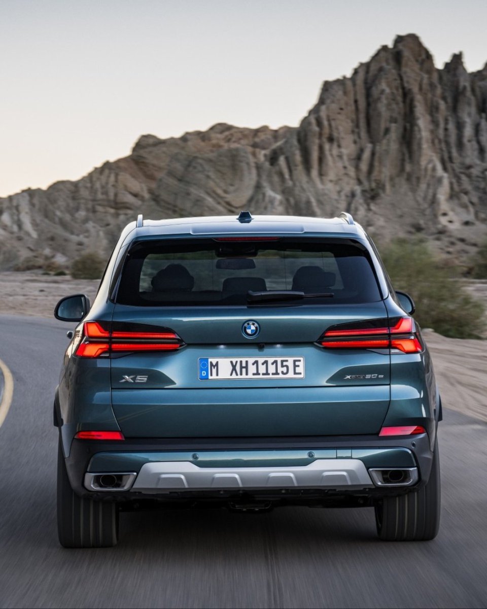 BMW tweet media
