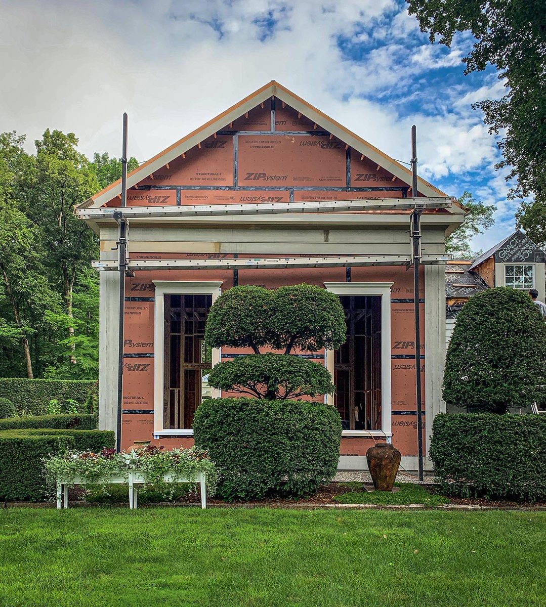 ChurchillBldgCo's tweet photo. Swipe to see the finished outside view of Bunny Williams’ new 'bedsit' addition that we completed last summer.

Featured in @VERANDAmag 
Final photo by Annie Schlechter

#homedesign #homeconstruction #bedroomsuite #bunnywilliams #litchfieldcountyct #nwct https://t.co/XeCSrybgzB