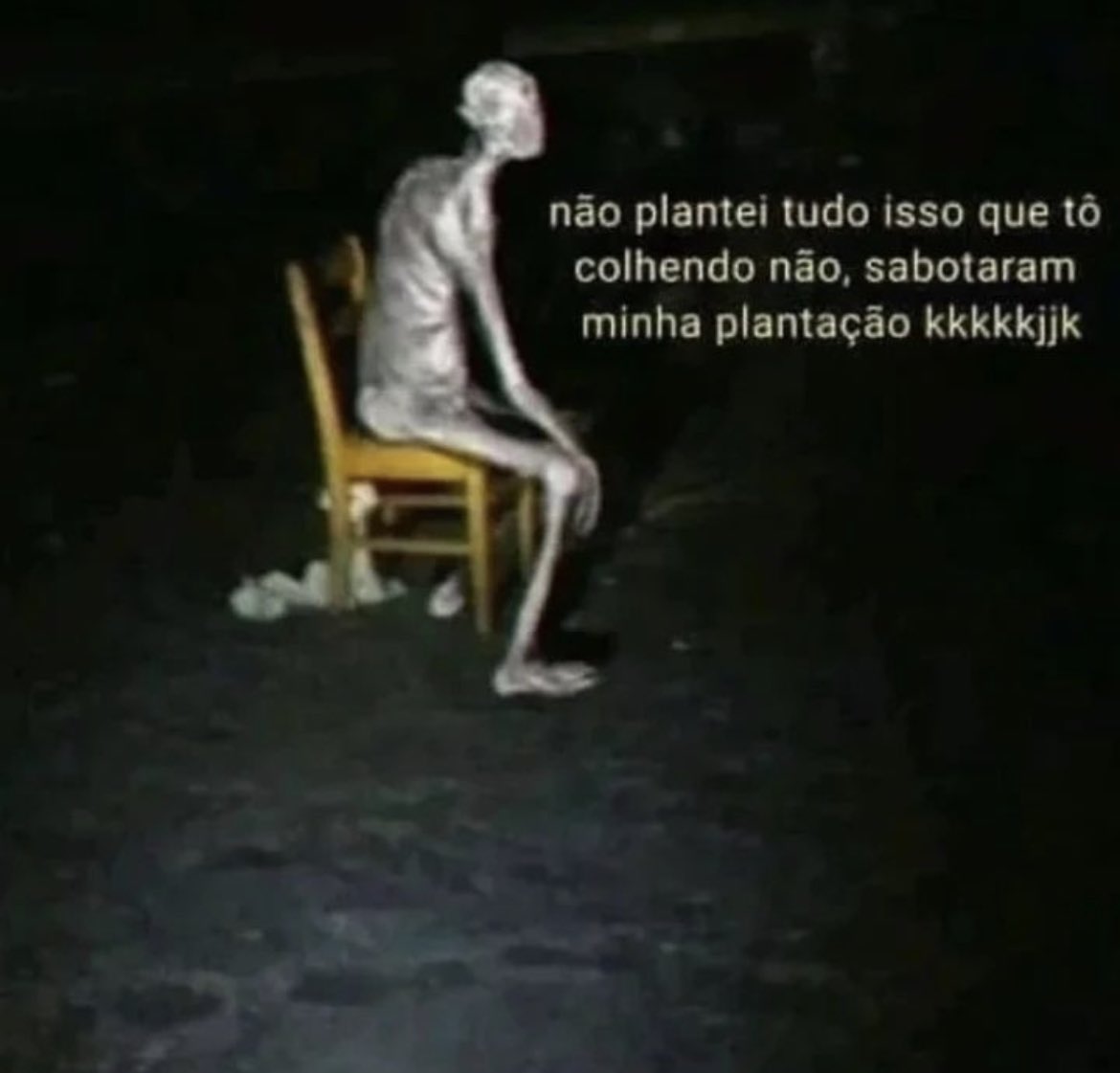 firstcod3's tweet photo. Querem q a gente faça TCC, mas nenhum professor aceita ser orientador https://t.co/bXE6281FEH