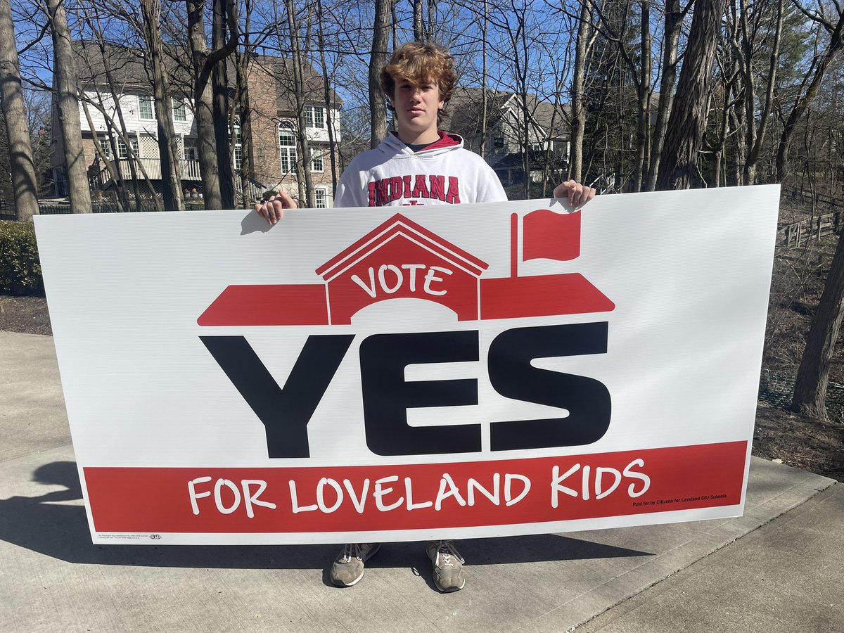 WhyLoveland's tweet photo. Need Volunteers! Fun easy quick job. 

We have 50 signs ready to go. Tough time of year we know, but targeting March 4th Sat morning 8:30 for crews (need some with a truck) to place signs all over Land of Love! https://t.co/k9q73nyG4t