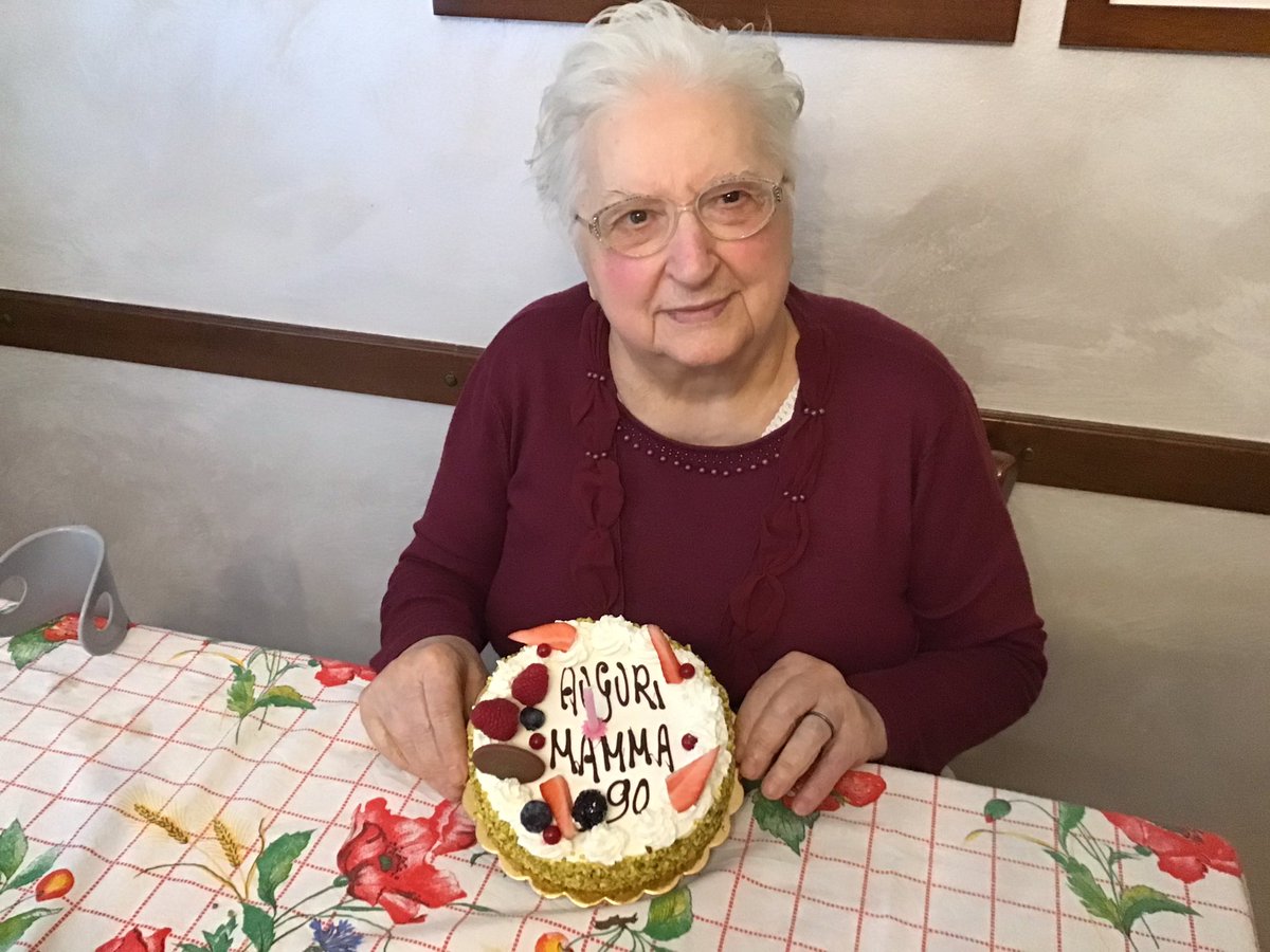 MassimoProposte's tweet photo. Cara Mamma Auguri per questo giorno speciale, i tuoi primi novant’anni tanta tanta roba!!!!!!!!!!!!!! Buon Compleanno!!!!!!!!!!! Ti vogliamo un mare di bene!!!! W Noi!!!!!!! https://t.co/VFdW3aGCHq