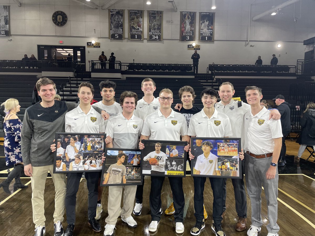 Golden Grizzlies (@goldengrizzlies) on Twitter photo 