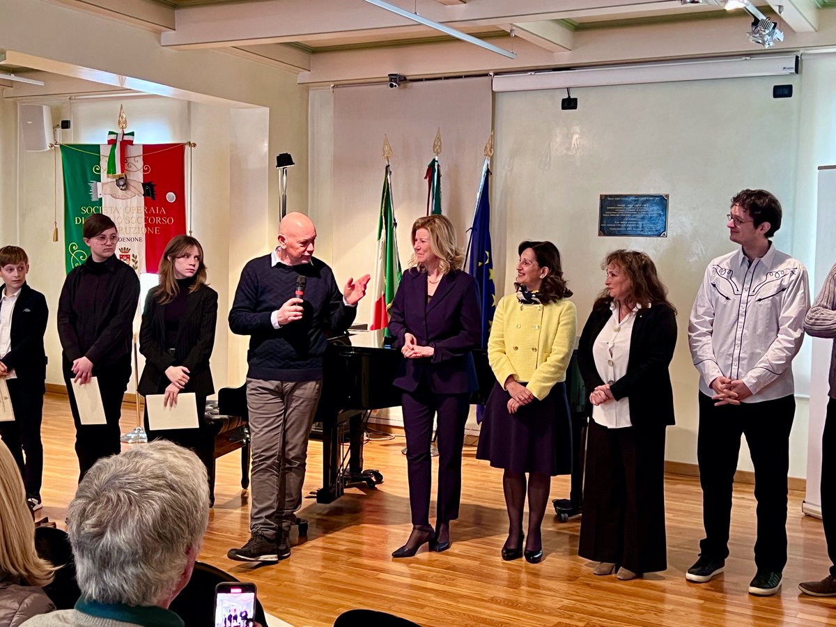 Today, final round of the @FondazionePiaBaschieraTallon competition. What a chance to hear amazing young talents and work with wonderful colleagues 🎻☀️ many congratulations to all the winners! 👏
#music #picture #competition #musician #livemusic #art #sunday #today #top