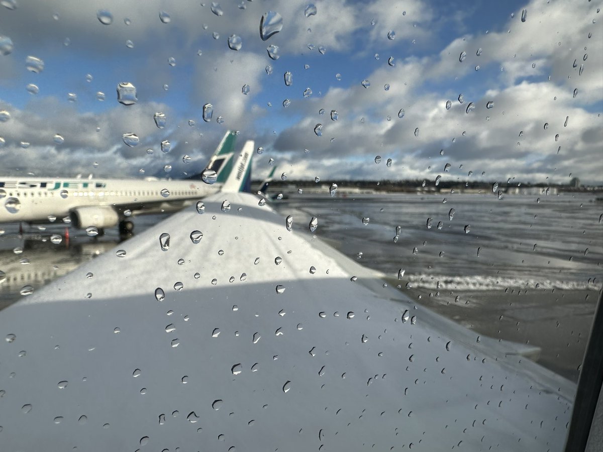 Looking good at #YVR #bcstorm