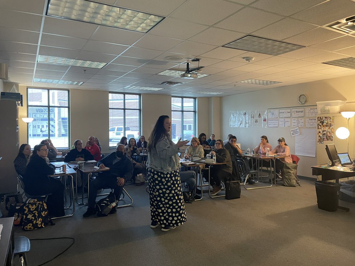 AmyRToy's tweet photo. Just a few of the great sessions from DFW MiniCAST 2023. https://t.co/jQLcR3Glkp