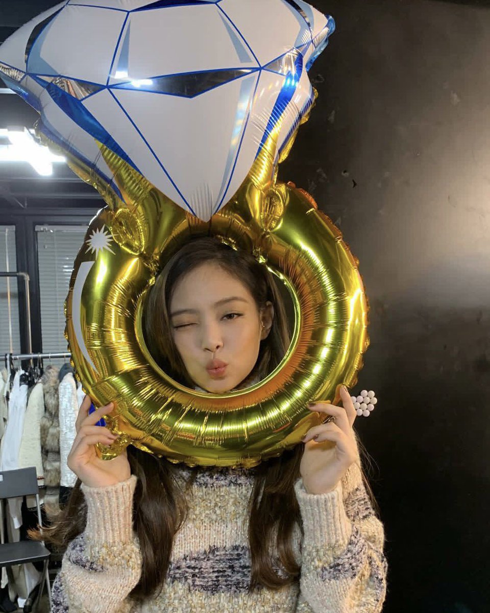jennie pics tweet media