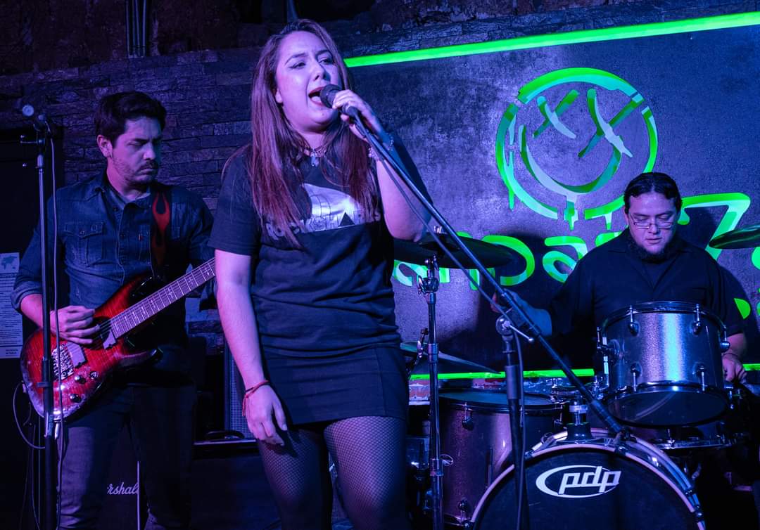 RockSharks_Band's tweet photo. El 21 de Febrero estuvimos en @nandas78bar junto con @DSMBand Gracias a todos los que nos acompañaron #BeAShark #Rocksharks https://t.co/XNDBm5SCeM