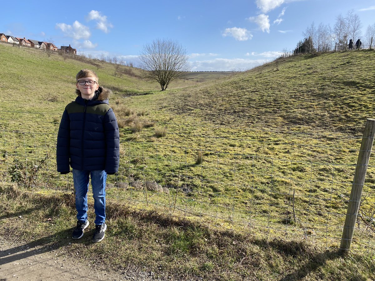 fund_sunshine's tweet photo. A few photos from today’s walk around #Gedling Country Park, the location for our forthcoming 15 KM sponsored walk. I even got to go and say hello to my favourite tree! #Nottingham @PASICcharity  @YLvsCancer  @e39oncology https://t.co/8dpwuZhid7