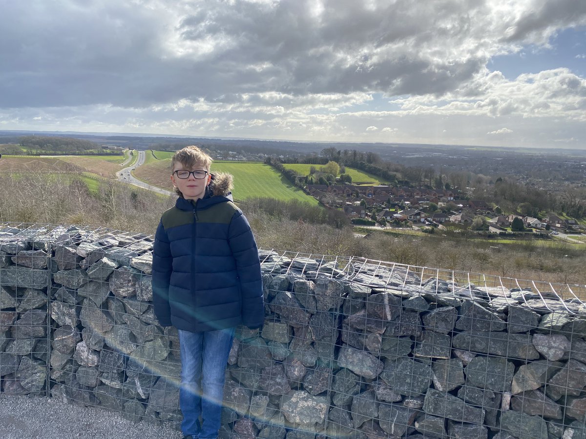 fund_sunshine's tweet photo. A few photos from today’s walk around #Gedling Country Park, the location for our forthcoming 15 KM sponsored walk. I even got to go and say hello to my favourite tree! #Nottingham @PASICcharity  @YLvsCancer  @e39oncology https://t.co/8dpwuZhid7