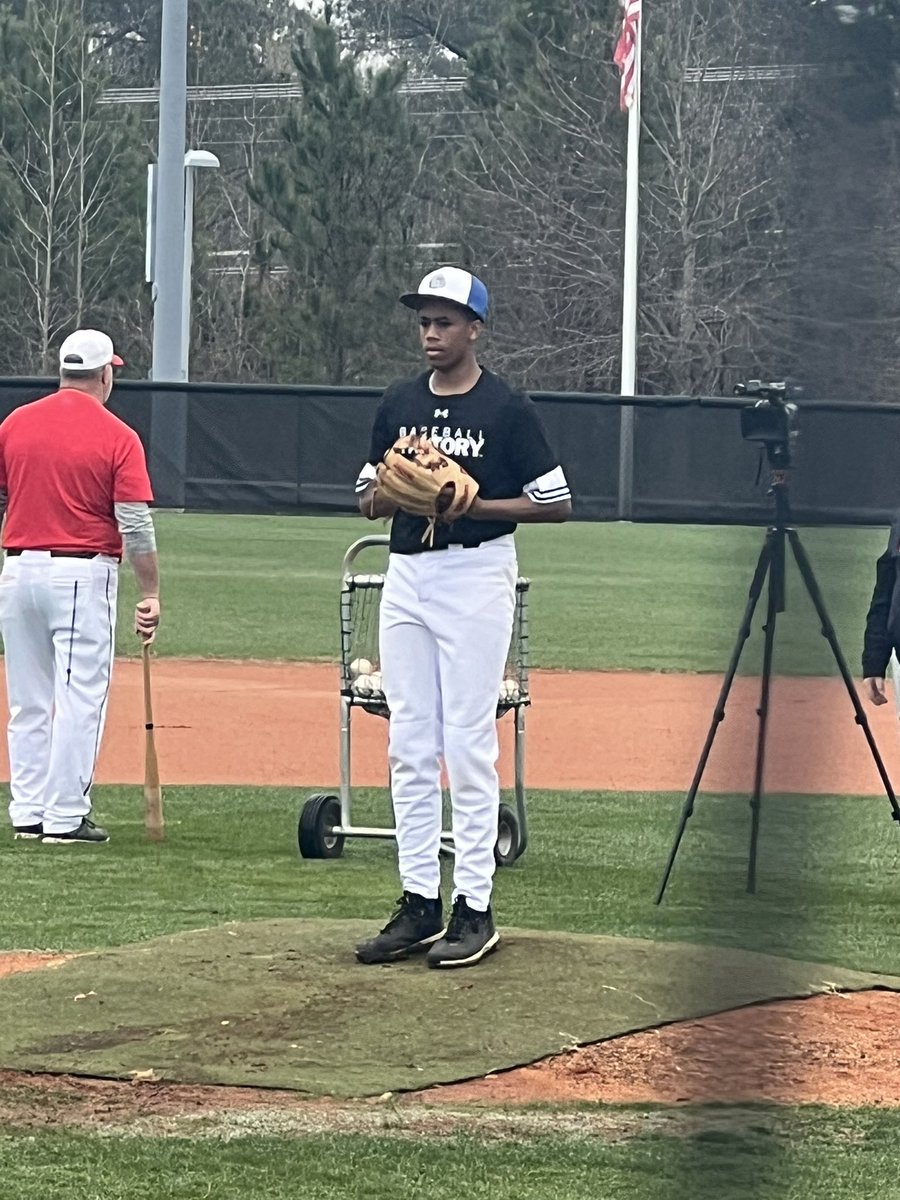 AjFontanez's tweet photo. Making mistakes is easy. It’s learning from them and growing from them that makes you an athlete. Here with the @BaseballFactory perfecting my talent. @ncsa @NCSA_Baseball @BUncommitted @CoachZachNCSA @PBR_SC https://t.co/tJaZnqEExF