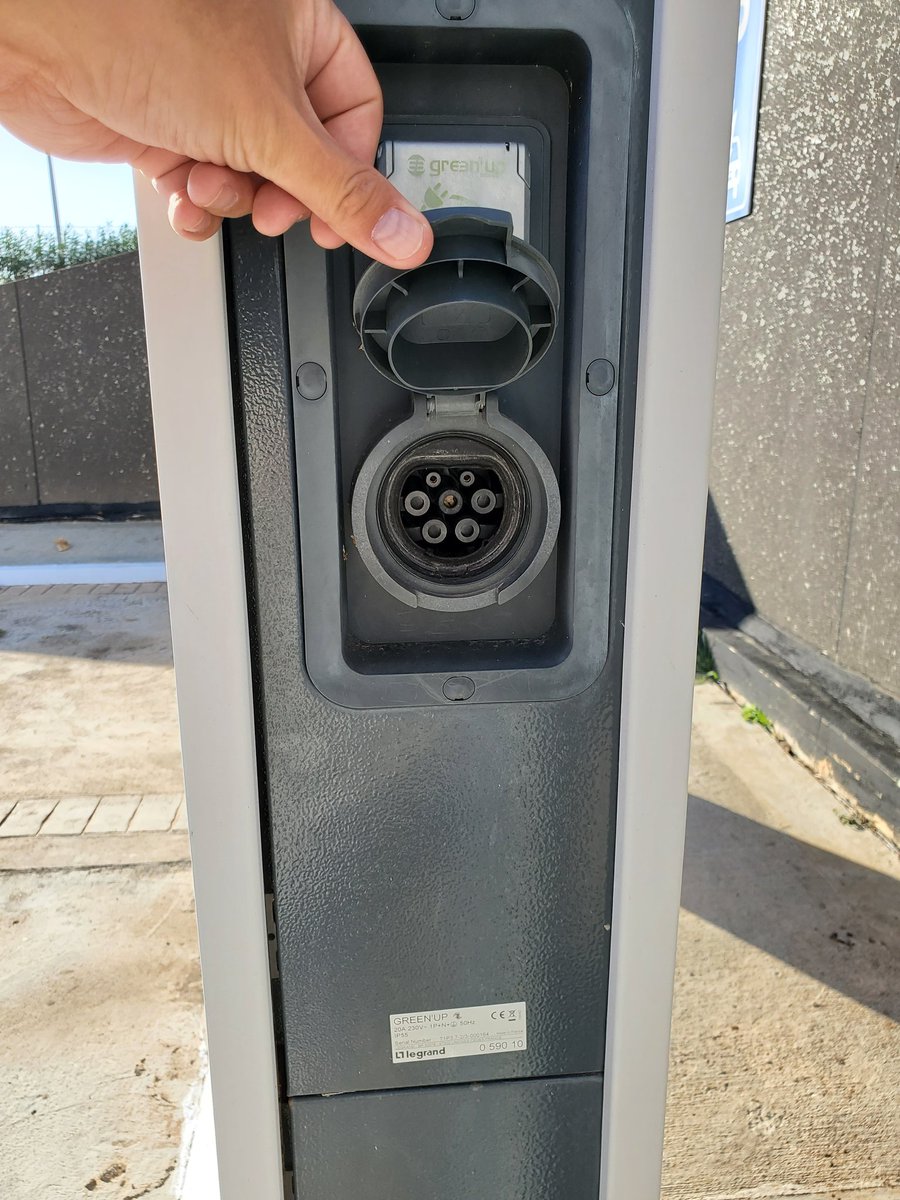 Tesla Model Y Fan tweet media