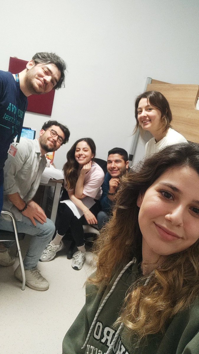 her bölümünde her koridorunda her merdiveninde akıllarda kalan hep güzel anıları olsun, bizi dağıtmayın.. #ÇÜTFdağılmasın