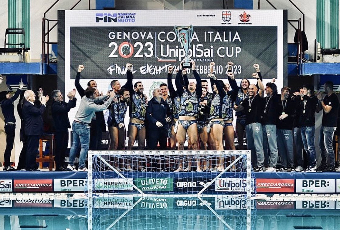RegLiguria's tweet image. 🥇 La #ProRecco ancora una volta sul tetto d’Italia! 

🤽‍♂️ È la decima vittoria consecutiva in #CoppaItalia e la diciassettesima nella storia della società per una squadra di campioni che non smette di farci sognare 

👏🏻 Complimenti ragazzi, vero #orgoglioliguria