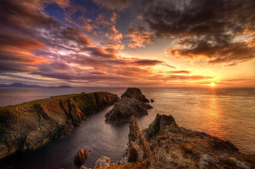 Have a nice evening
☘️💚☘️
#malinhead #donegal #wildatlanticway #atlanticocean #ireland #emeraldisland #sunset #wildlandscapes